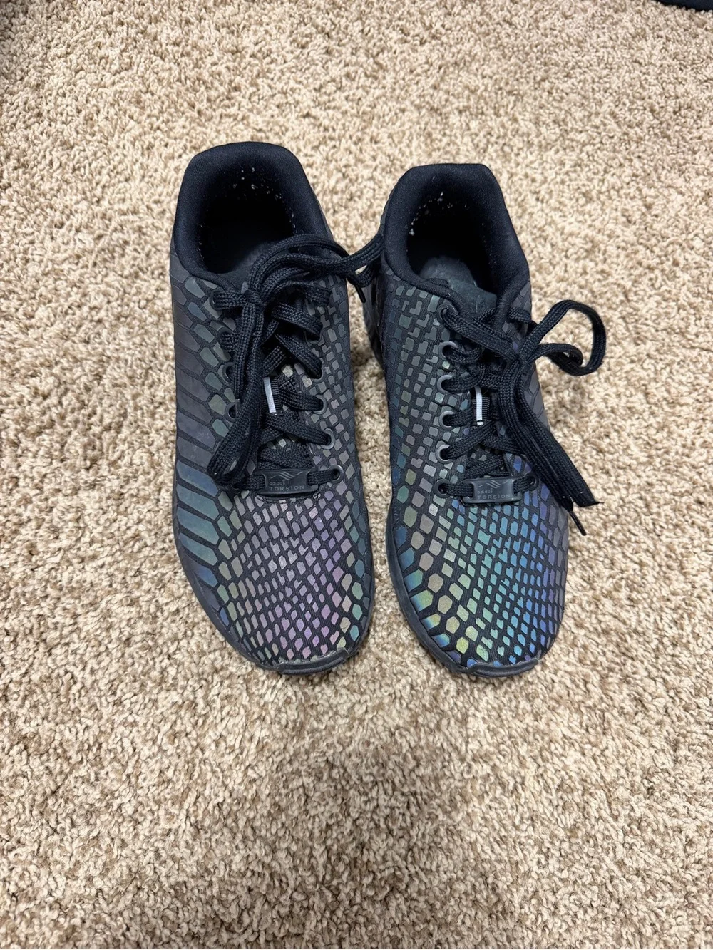 adidas eye catching